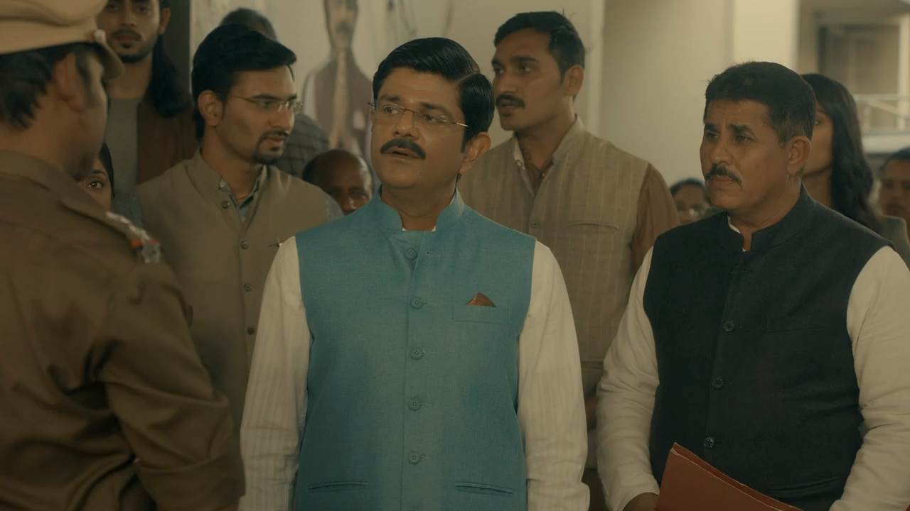 Maharani (2022) Season 2 [Hindi + Tamil + Telugu + Malayalam + Kannada] WebRip 480p 720p ESub - Complete Screenshot