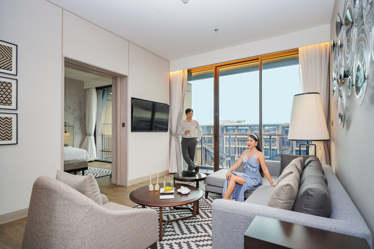 เปลี่ยนวันหยุดธรรมดาให้เป็นช่วงเวลาพิเศษ แพ็กเกจ “Suite Celebration”  Courtyard by Marriott Bangkok Suvarnabhumi Airport