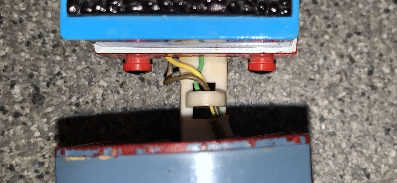 9318E702-7FFE-41C5-BD1B-0D57B4568759