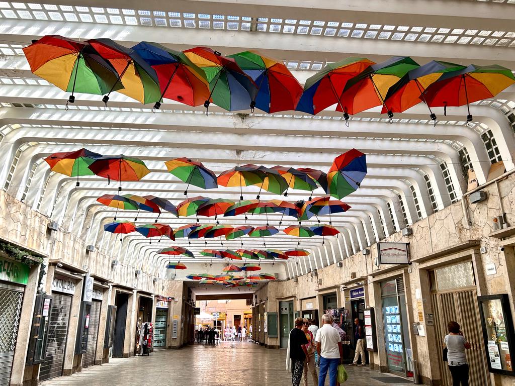 Жаркий сентябрь на побережье Тирренского моря. Жаркий сентябрь на побережье Тирренского моря.