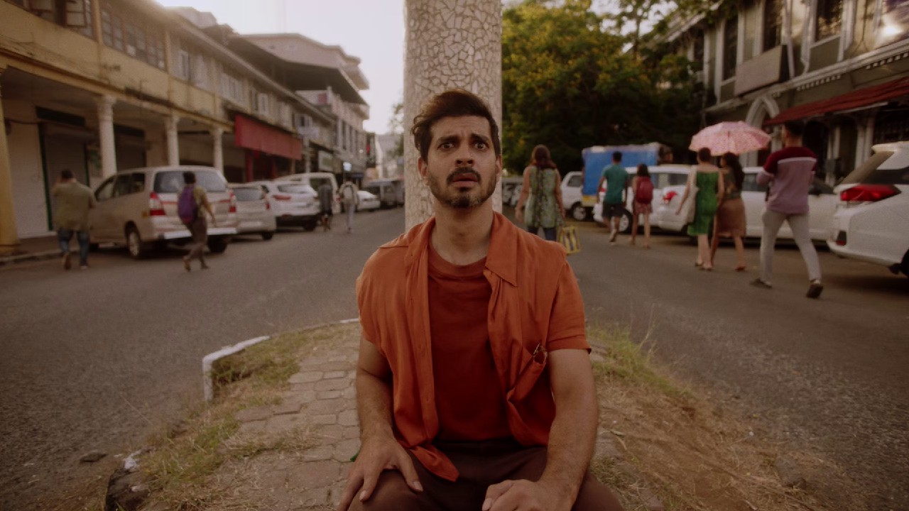 Looop-Lapeta-2022-WEB-DL-Hindi-1080p-10bit-HEVC-DDP-5-1-ESub-mkv-0001