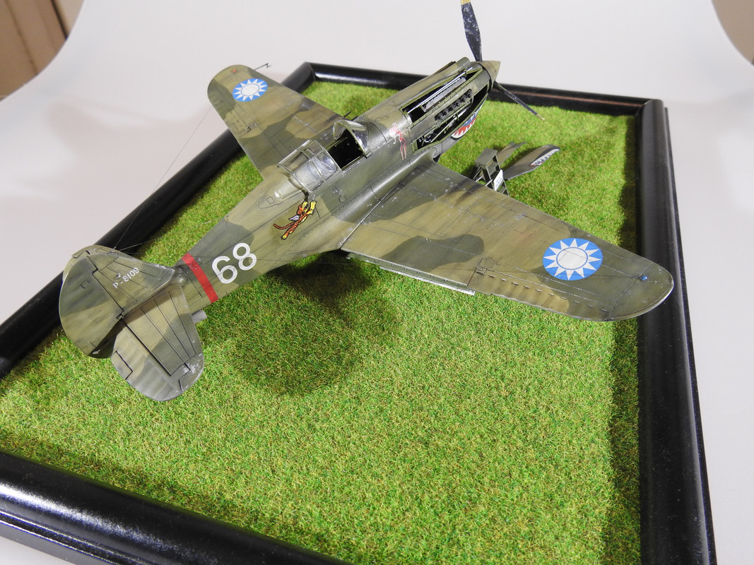 Curtiss P-40C Hawk, Bronco 1/48 –Klar DSCN2216