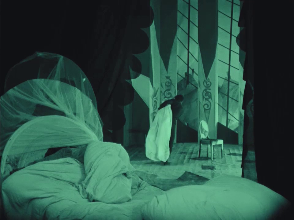 vlcsnap-2020-12-07-17h12m38s184