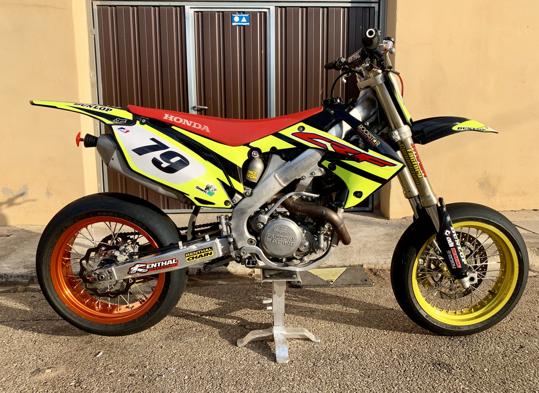 ACD67010-6027-4B6A-985D-7256EAF906F7