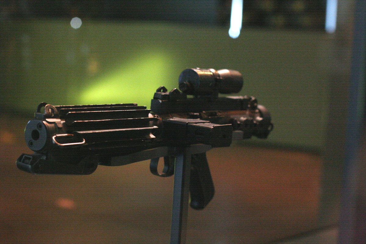 ROTJ-Stormtrooper-blaster-screen-used-06