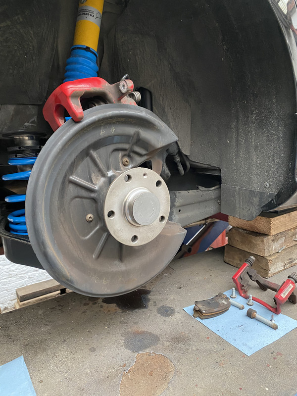 60663AB7-7FF0-4CA1-A4B6-34BD0249ED86