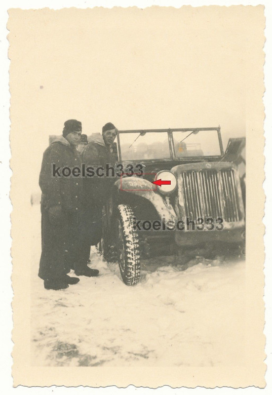 Foto 19. Panzer Div. - Panzermänner an Halbkette