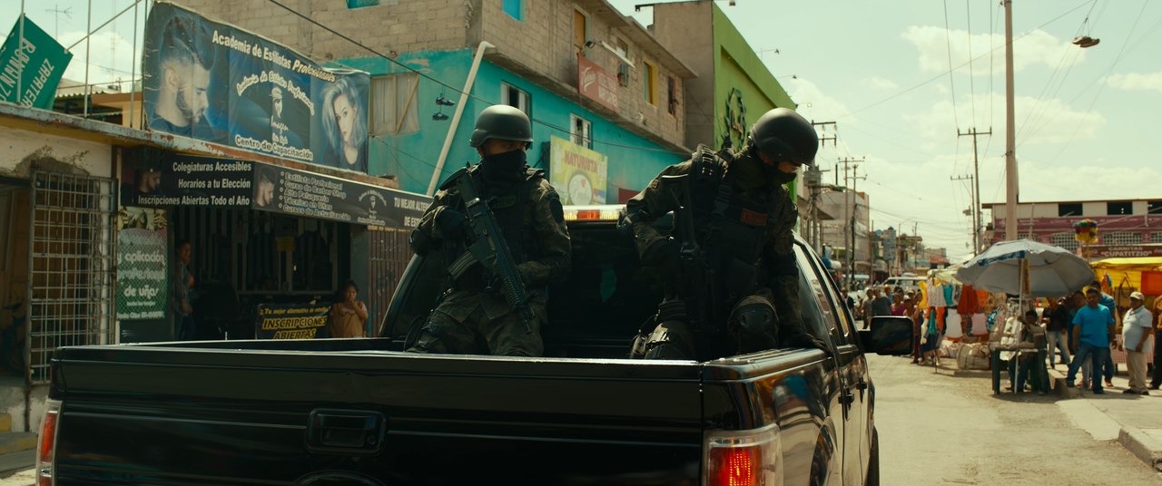 ZeroZeroZero.S01E01.Il.carico.ITA.ENG.2160p.AMZN.WEBRip.DD5.1.x2