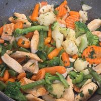 Куряче філе з овочами.