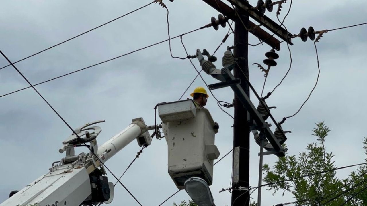 AMLO defiende la política energética de las críticas