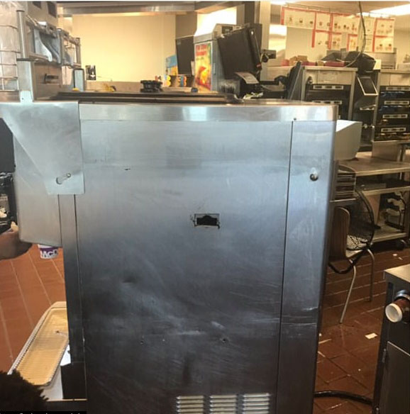 Сотрудник МакДональдса показал, почему в нем нельзя заказывать МакФлурри