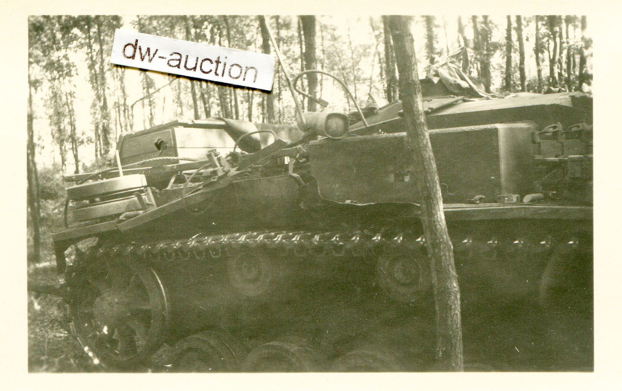 Sturmgeschütz mit Treffer an Kette