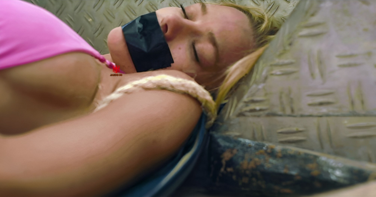 Ksenia Islamova - Escape 2023