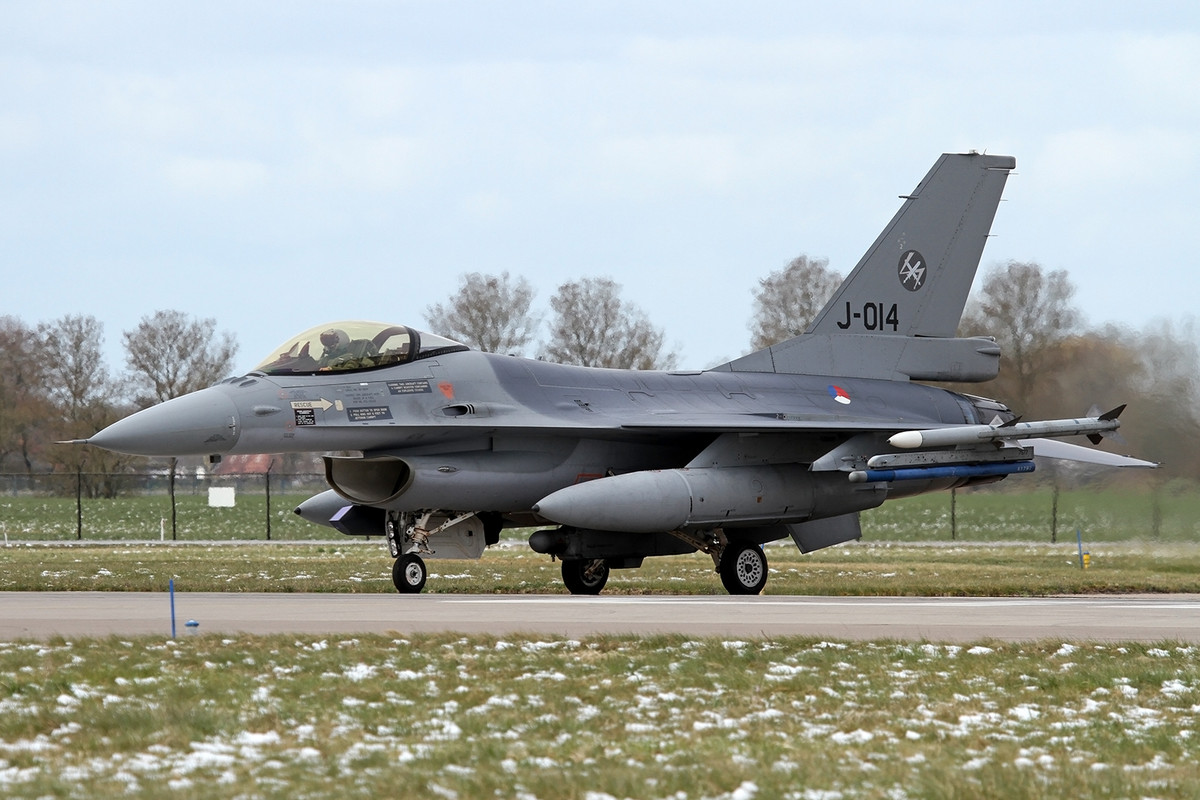 191_F-16AM_KLu_J-014_312 sq