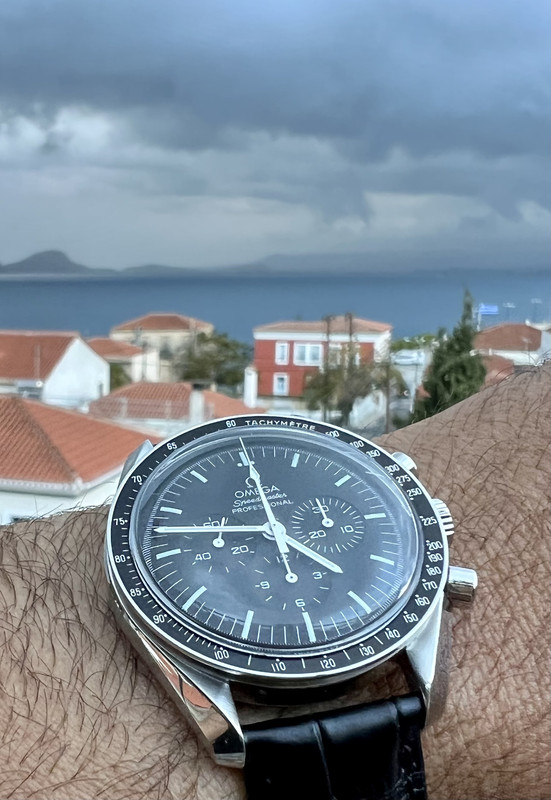 6DA7F100-0AF4-48B7-A53A-68F2684AABAE