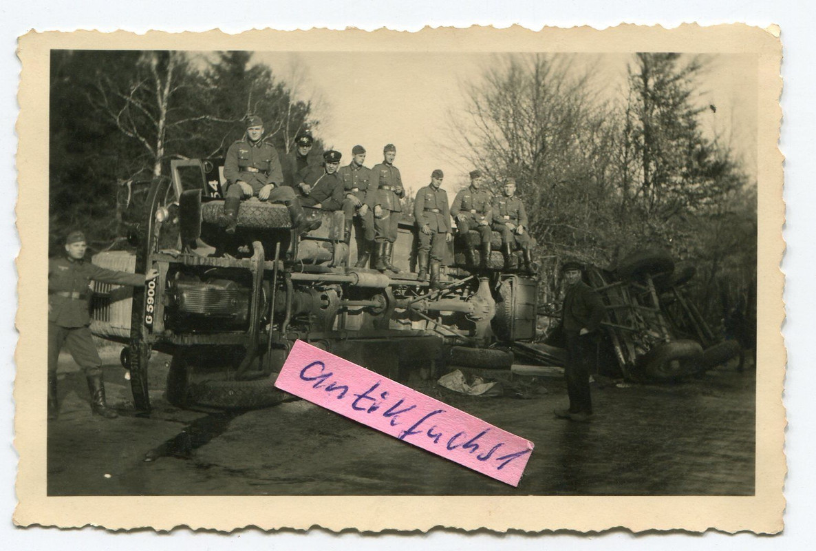 umgestürzter Beute-LKW G-5900 in Holland im 2.WK