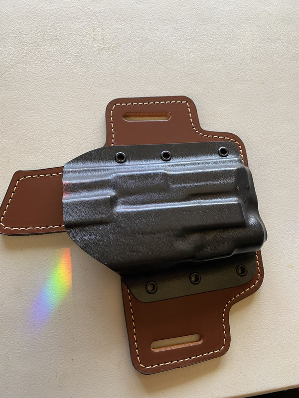 02A0A9C3-676C-4B36-ADB7-90E330EF90AF