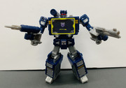 Netflix-War-For-Cybertron-Soundwave-01