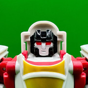 Classic-Heroes-Starscream-3