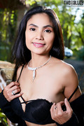 leah-07-013