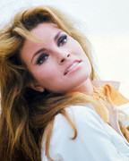 raquel-welch-g26