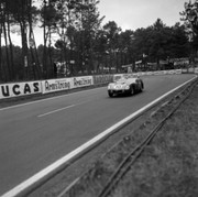 24 HEURES DU MANS YEAR BY YEAR PART ONE 1923-1969 - Page 52 61lm10-F250-TRI-61-O-Gendebien-P-Hill-15