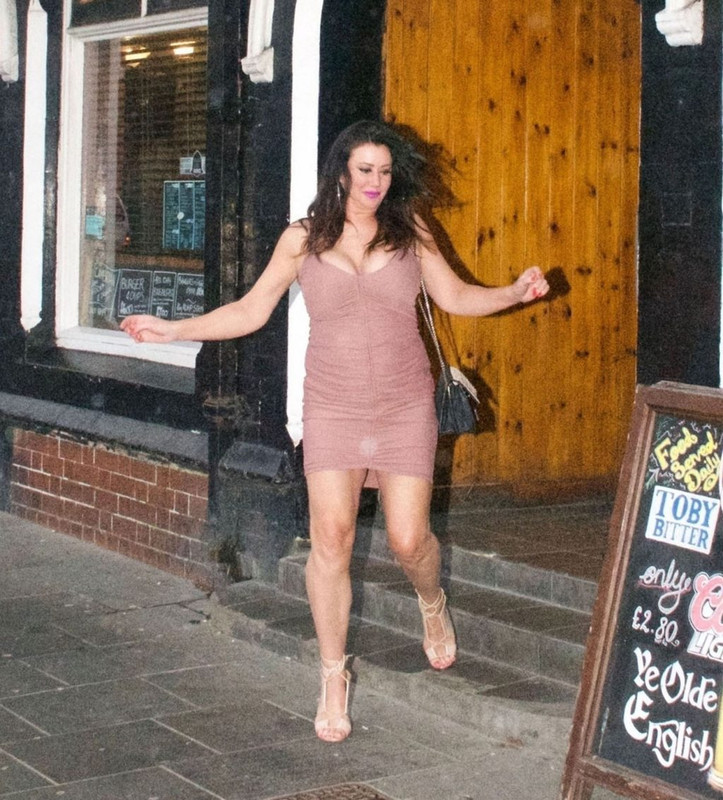 Lisa-Appleton-Nude-Sexy-UpskirtStars.com-22-1024x1536 (8)