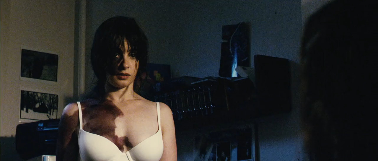 Dread 2009 WebRip [Hindi + Tamil + English] 480p 720p ESub Screenshot