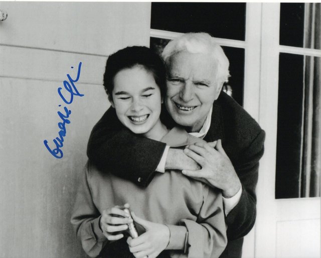[Image: Geraldine-Chaplin-0010-20cmx25cm-scaled.jpg]