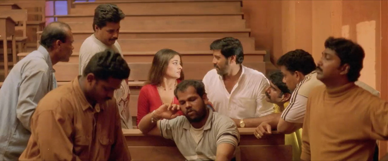 Gemini 2002 WebRip [Tamil] 480p, 720p ESub Screenshot