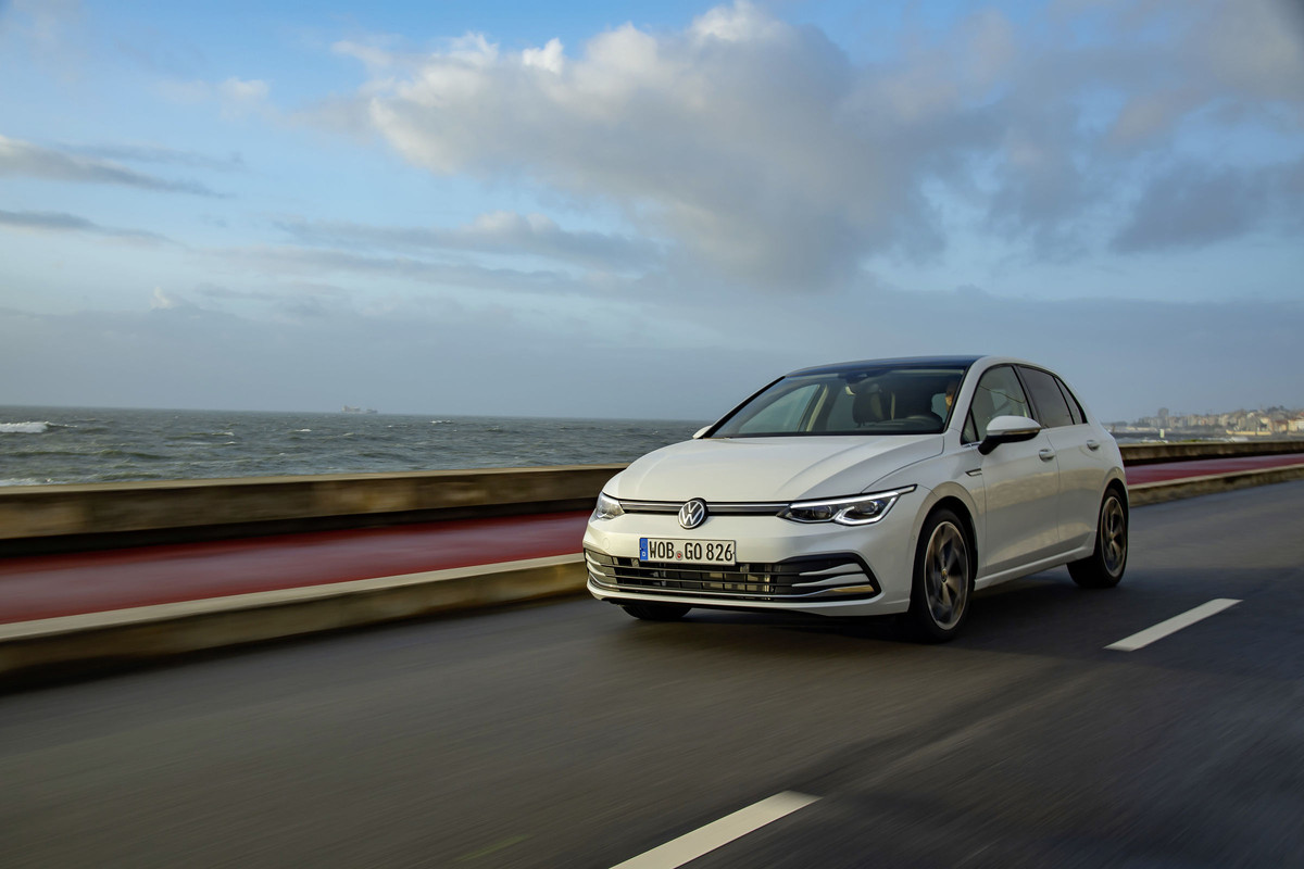 DB2019AU01936_overfull