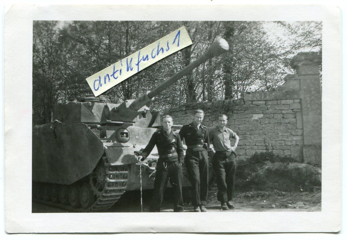 Panzer IV lang von der Panzer Abt.1 mit Zemerit u.Seitenschürzen