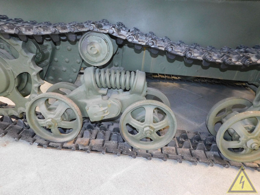 Макет советского бронированного трактор ХТЗ-16, Музейный комплекс УГМК, Верхняя Пышма DSCN5554
