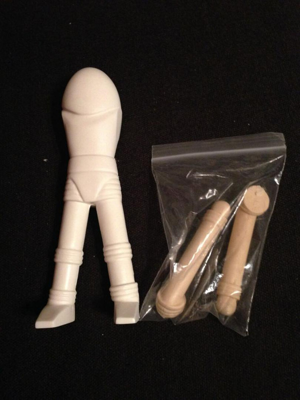 MONSTERS IN MOTION SAUCERMAN (3)