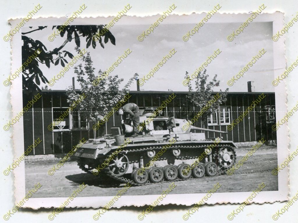 Foto, 2.Panzer-Regiment 2 (Reich), Panzer Instandsetzung in Oran