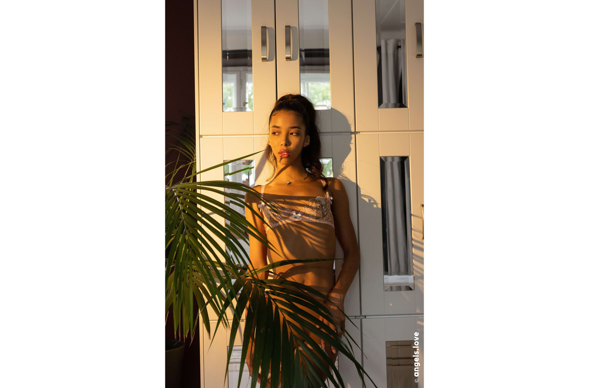Naomi Hill - Touch Of Beauty0018