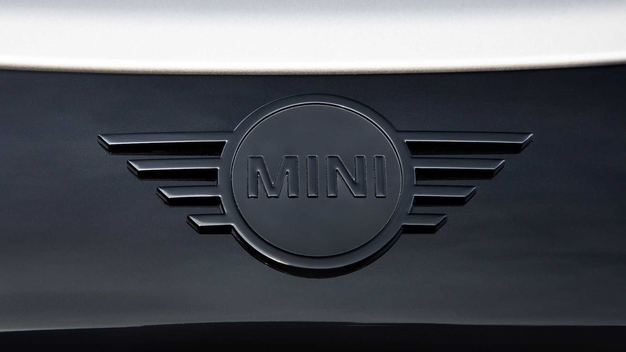 MINI John Cooper Works Knights Edition (6)