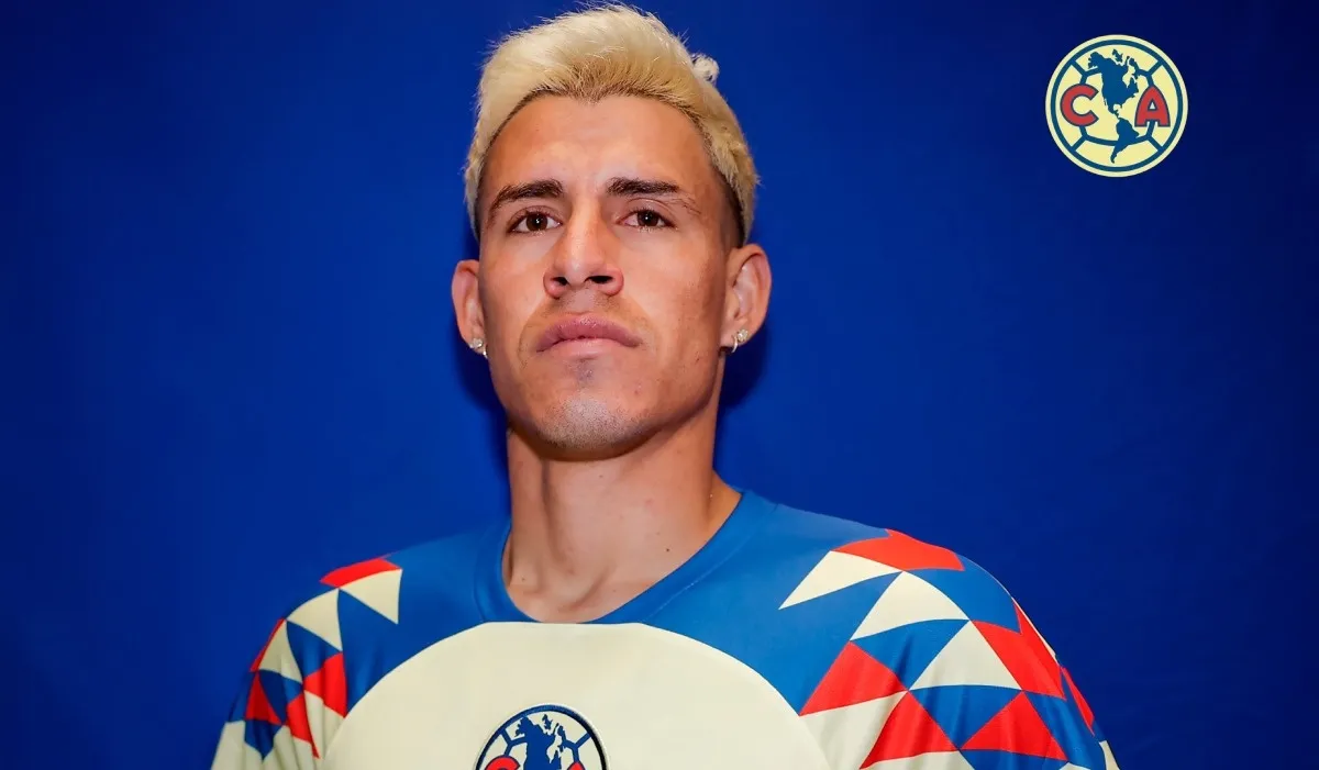 América presenta al Chicote Calderón y deja ir a otro de sus defensas