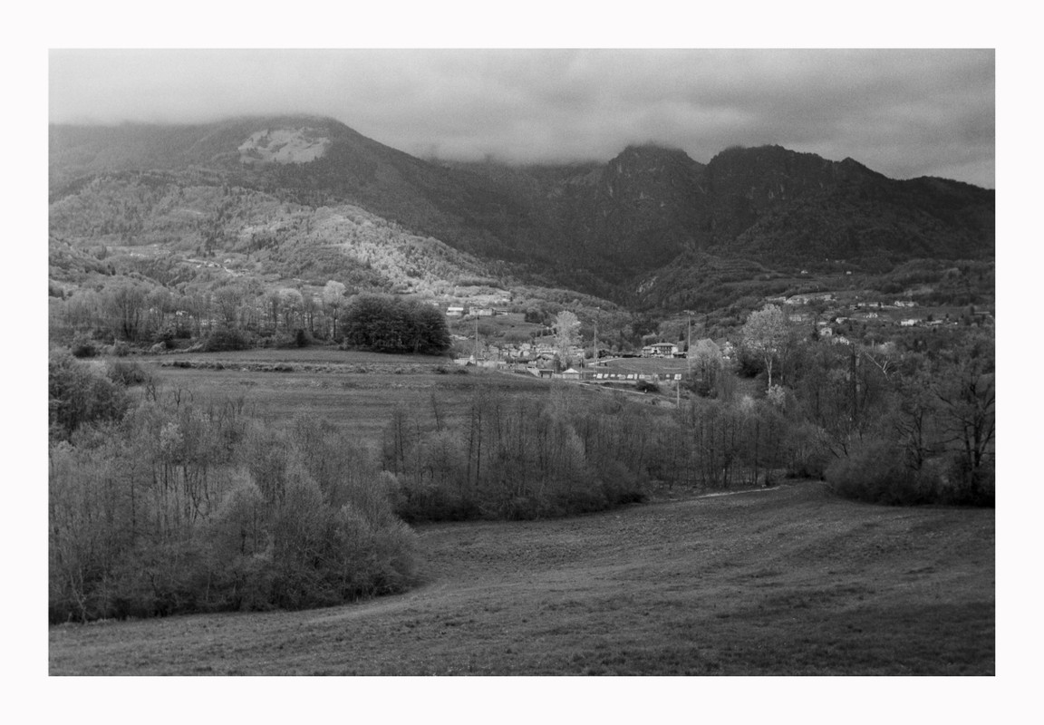 Leica IIIC_Summitar 50mm_25 apr 2022_18bordo (1280x889)