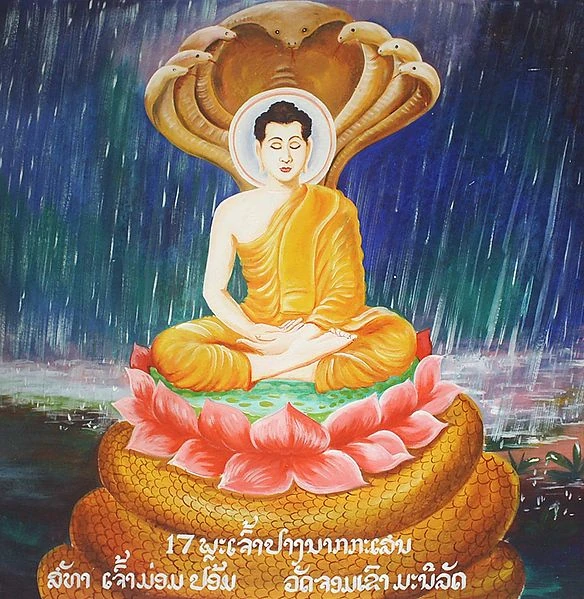 Buddha auf Naga