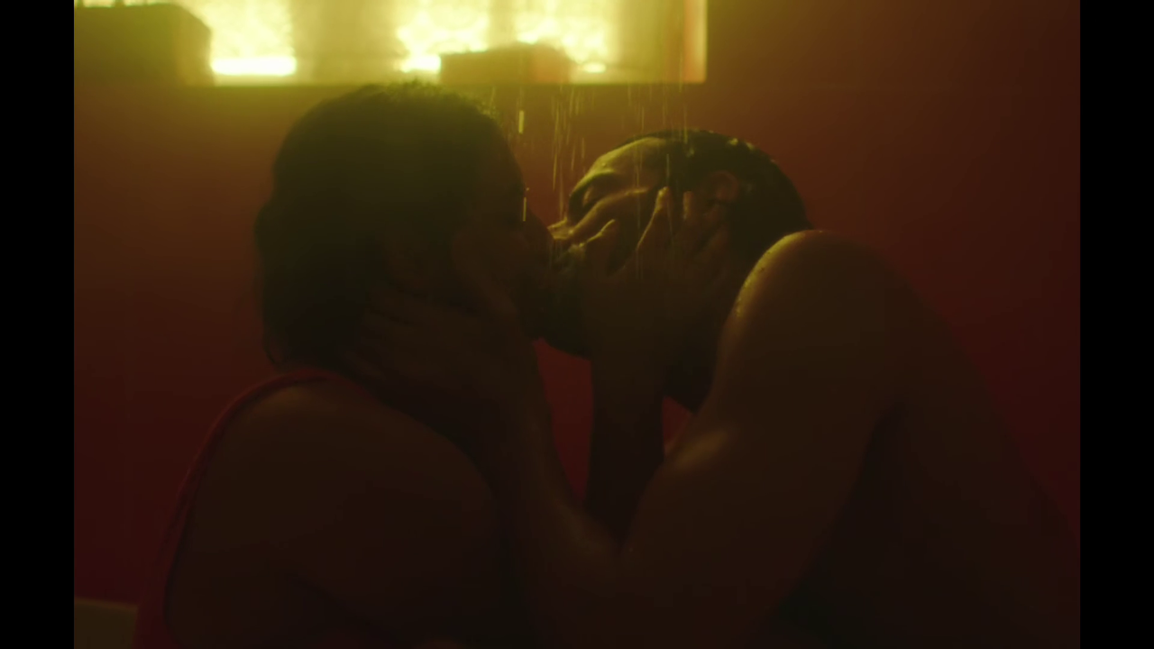 [Image: vlcsnap-2025-12-21-22h13m31s808.png]