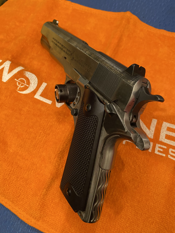 F8B6BACA-9D34-469F-A43C-800693362A4F