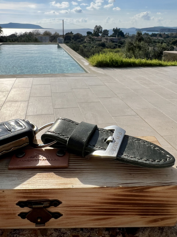 171F878B-3F8B-48AC-B71D-2C07A4A3D2B9