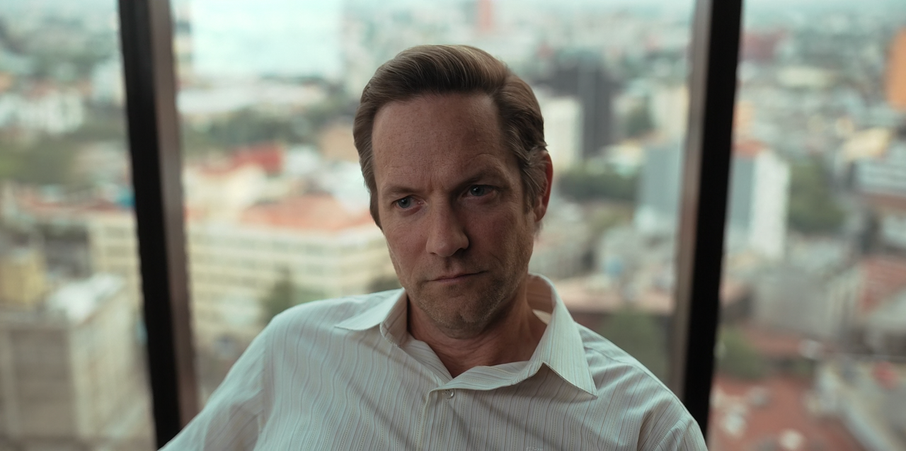 Narcos.Mexico.S03E01.12.Steps.1080p.10bit.BluRay.AAC5.1.HEVC-Vyndros.mkv_snapshot_35.22_[2023.04.02_