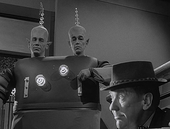DOUGLAS-SPENCER-TWILIGHT-ZONE-FOTOR.jpg