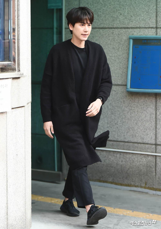 D59MYEiU8AA_ibf.jpg large