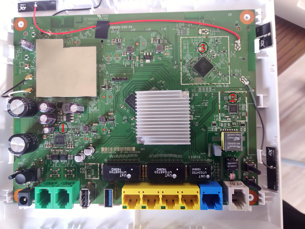 Disposizione-integrati-pcb-router-Zyxel-VMG8825-T50-K.jpg