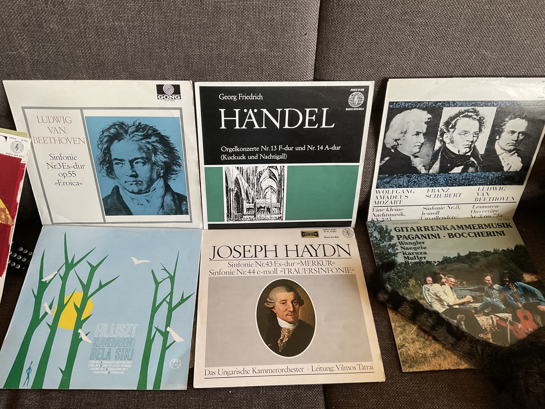 979B1CAD-2E98-4FD8-9437-36D28EFAF5DE