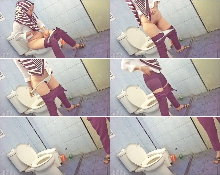 [Image: Sexy-Indo-Hijab-Wc-3.jpg]