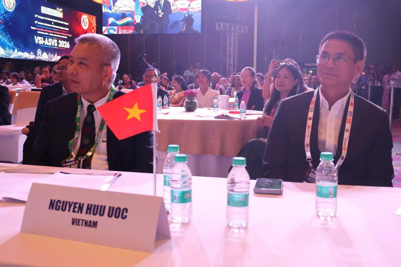 PGS.TS.BS Nguyễn Hữu Ước và các chuyên gia VNVDA chủ tọa, báo cáo khoa học tại ASVS 2026